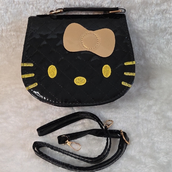 Hello Kitty Quilted Black and Gold Crossbody Handbag NWT - Picture 4 of 5